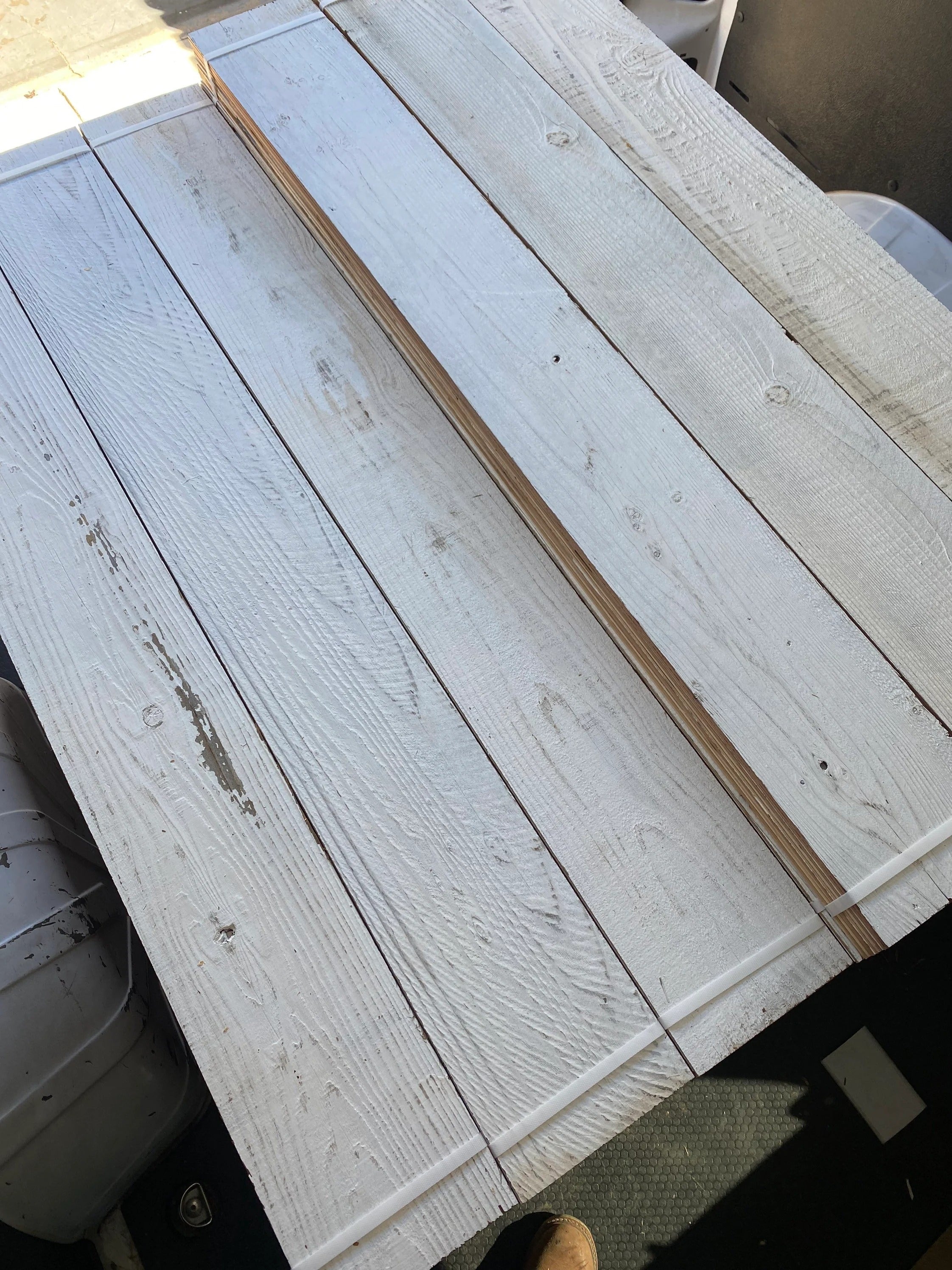 Reclaimed drevo – obkladové stenové panely s efektom White Wash (bal. 2,23 m²)