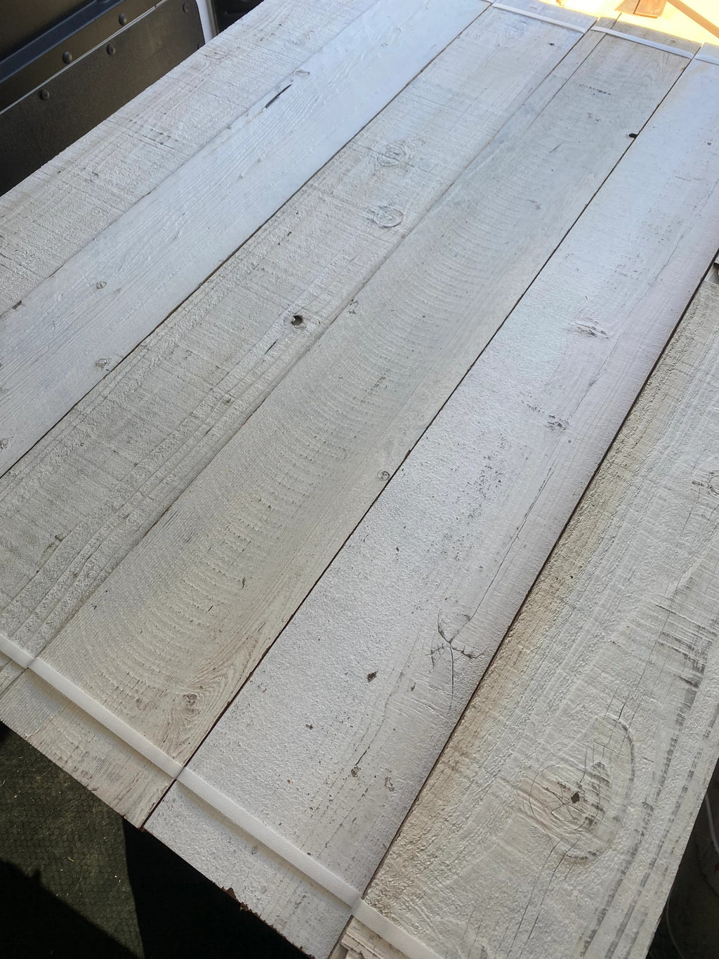 Reclaimed drevo – obkladové stenové panely s efektom White Wash (bal. 2,23 m²)